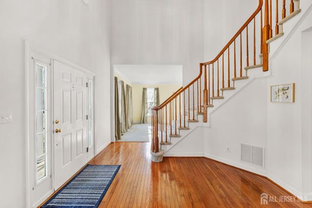 11 Harvest Drive, Plainsboro, NJ 08536