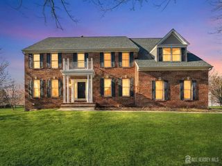 11 Harvest Drive, Plainsboro, NJ 08536