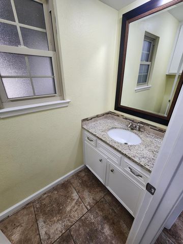 2801 Exeter Ave, Midland, TX 79705