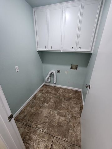 2801 Exeter Ave, Midland, TX 79705