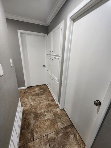 2801 Exeter Ave, Midland, TX 79705