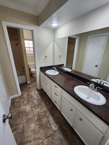 2801 Exeter Ave, Midland, TX 79705