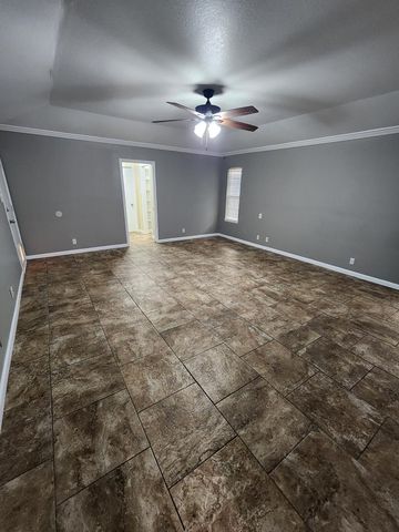 2801 Exeter Ave, Midland, TX 79705