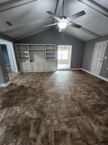 2801 Exeter Ave, Midland, TX 79705