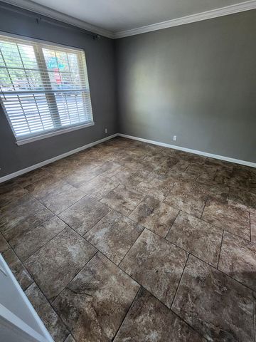 2801 Exeter Ave, Midland, TX 79705