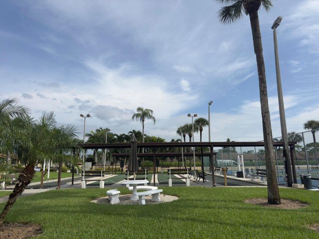 809 Sky Pine Way F, Greenacres, FL 33415