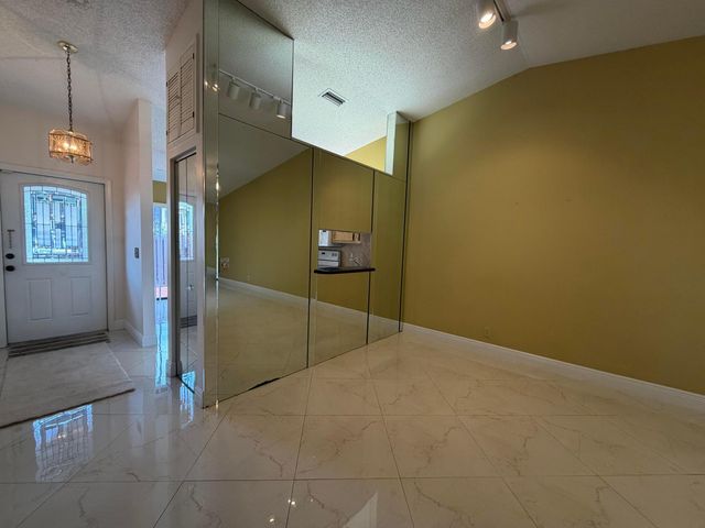 809 Sky Pine Way F, Greenacres, FL 33415