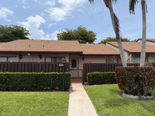 809 Sky Pine Way F, Greenacres, FL 33415