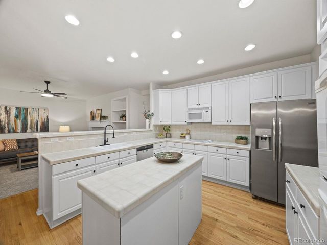 21122 White Pine Ln, Parker, CO 80138