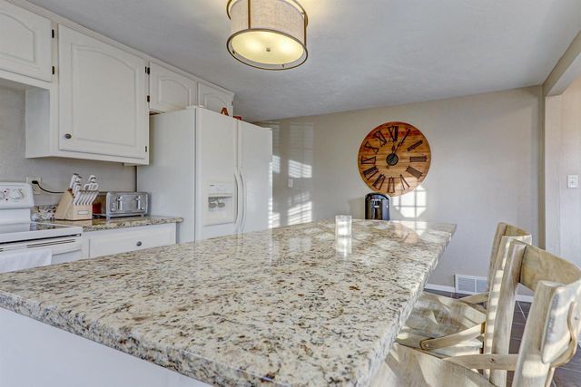 320 W LINCOLN AVENUE, Little Chute, WI 54140