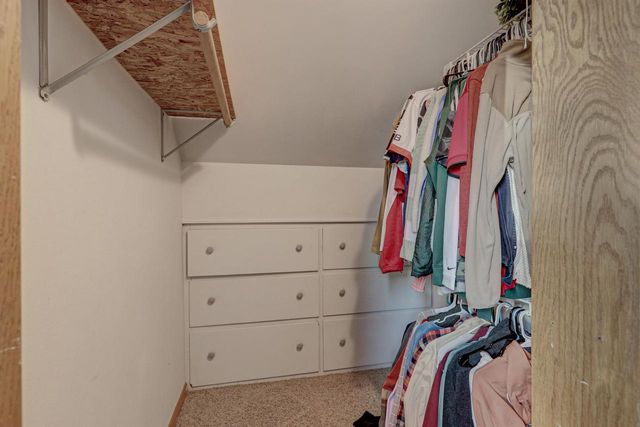 320 W LINCOLN AVENUE, Little Chute, WI 54140