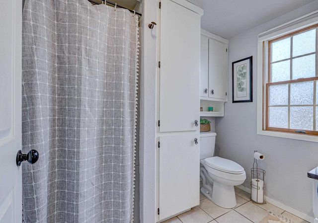 320 W LINCOLN AVENUE, Little Chute, WI 54140