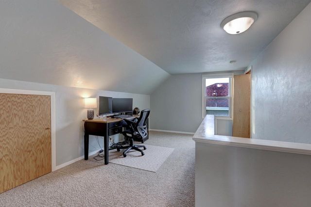 320 W LINCOLN AVENUE, Little Chute, WI 54140