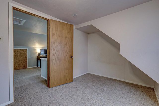 320 W LINCOLN AVENUE, Little Chute, WI 54140