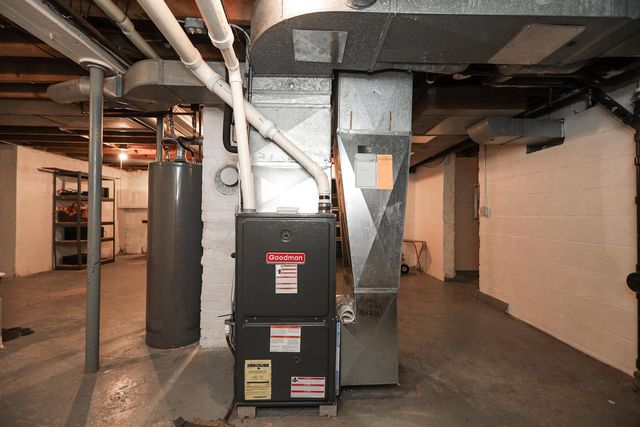 320 W LINCOLN AVENUE, Little Chute, WI 54140