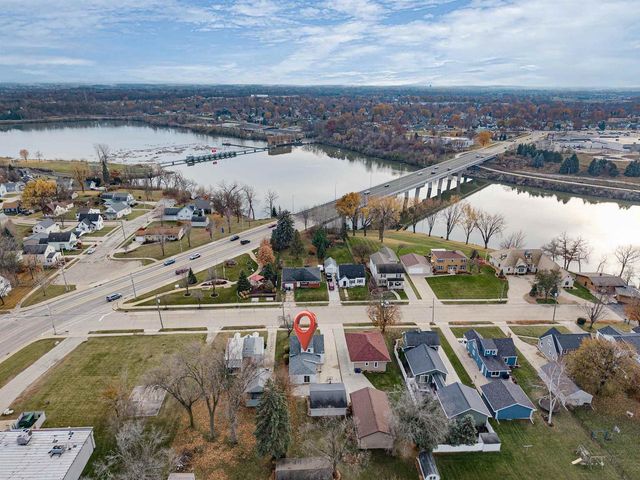 320 W LINCOLN AVENUE, Little Chute, WI 54140