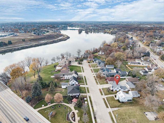 320 W LINCOLN AVENUE, Little Chute, WI 54140