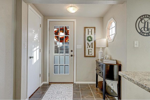 320 W LINCOLN AVENUE, Little Chute, WI 54140