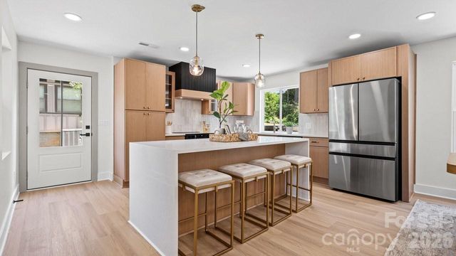 409 Scaleybark Road, Charlotte, NC 28209