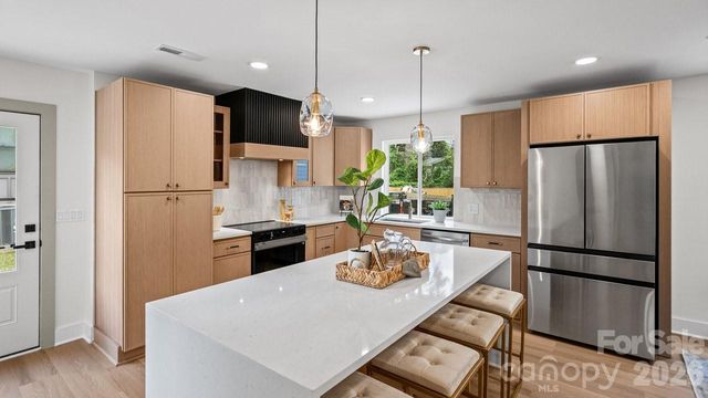 409 Scaleybark Road, Charlotte, NC 28209