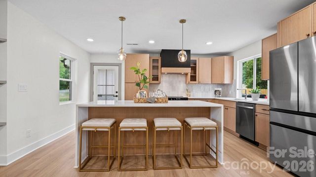 409 Scaleybark Road, Charlotte, NC 28209