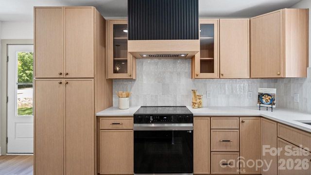 409 Scaleybark Road, Charlotte, NC 28209
