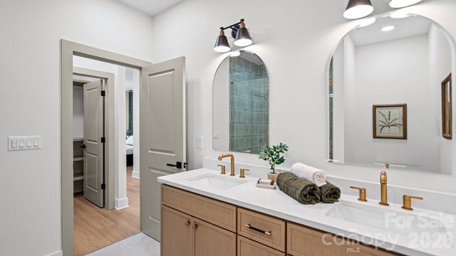 409 Scaleybark Road, Charlotte, NC 28209