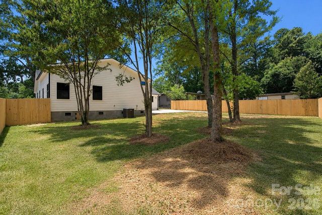 409 Scaleybark Road, Charlotte, NC 28209