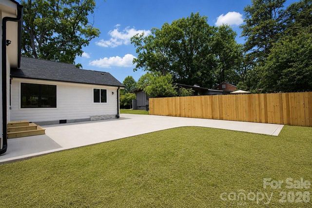409 Scaleybark Road, Charlotte, NC 28209