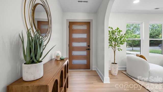 409 Scaleybark Road, Charlotte, NC 28209