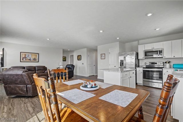 2682 Himelrigh Boulevard, Barberton, OH 44203