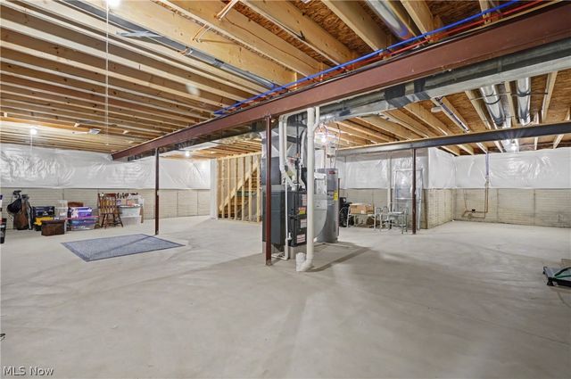 2682 Himelrigh Boulevard, Barberton, OH 44203