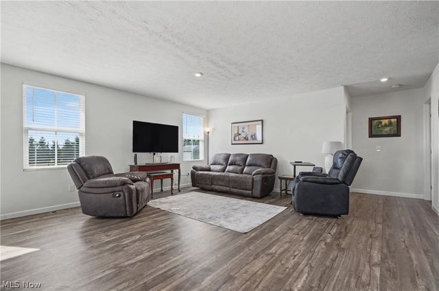 2682 Himelrigh Boulevard, Barberton, OH 44203