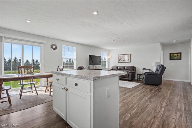 2682 Himelrigh Boulevard, Barberton, OH 44203