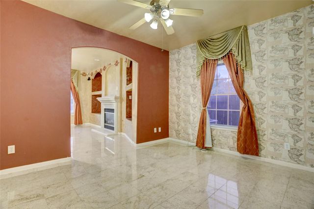2707 Sterling Fields Drive, Pearland, TX 77584