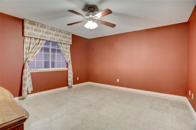2707 Sterling Fields Drive, Pearland, TX 77584