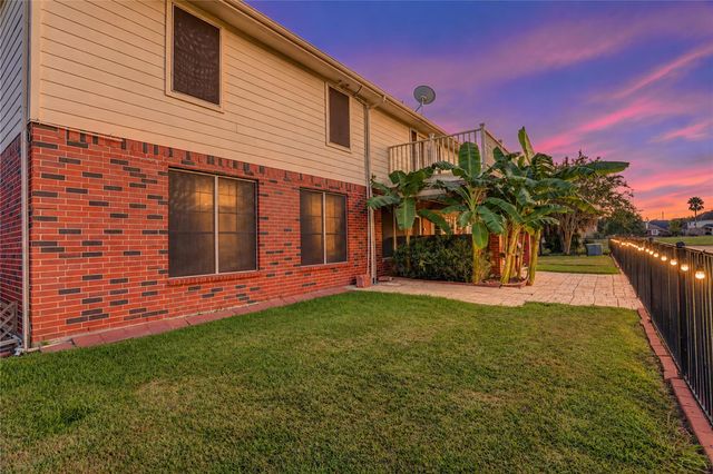 2707 Sterling Fields Drive, Pearland, TX 77584