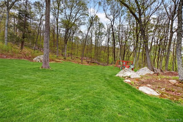 55 Twilight Lane, Putnam Valley, NY 10579