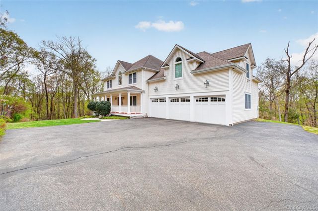 55 Twilight Lane, Putnam Valley, NY 10579