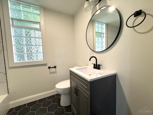 2728 Silverleaf Avenue, Cincinnati, OH 45212