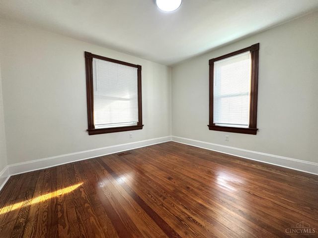 2728 Silverleaf Avenue, Cincinnati, OH 45212