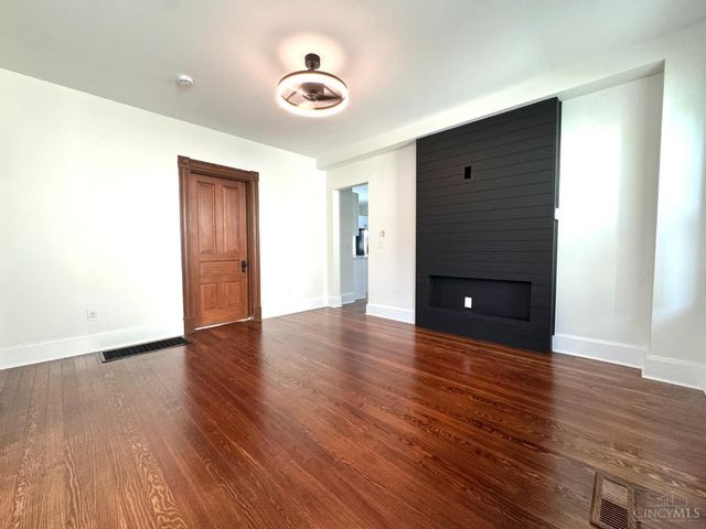 2728 Silverleaf Avenue, Cincinnati, OH 45212
