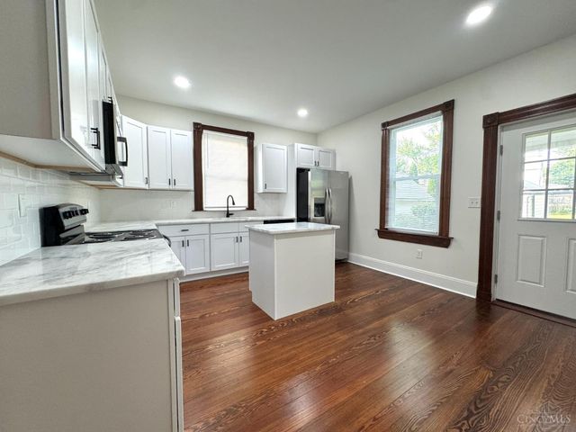 2728 Silverleaf Avenue, Cincinnati, OH 45212
