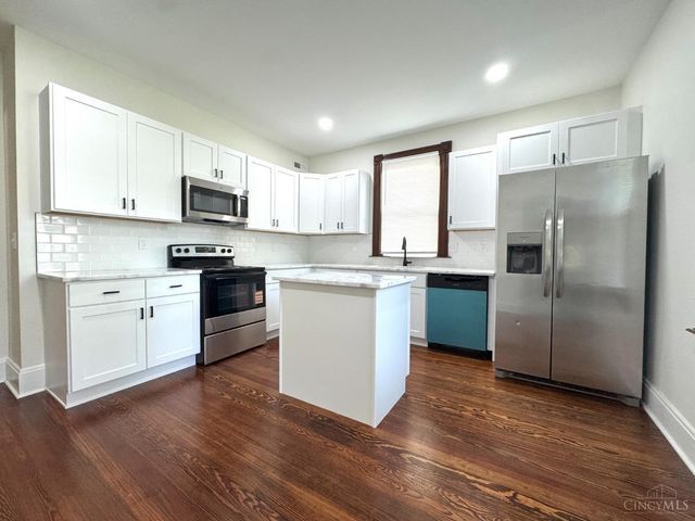 2728 Silverleaf Avenue, Cincinnati, OH 45212
