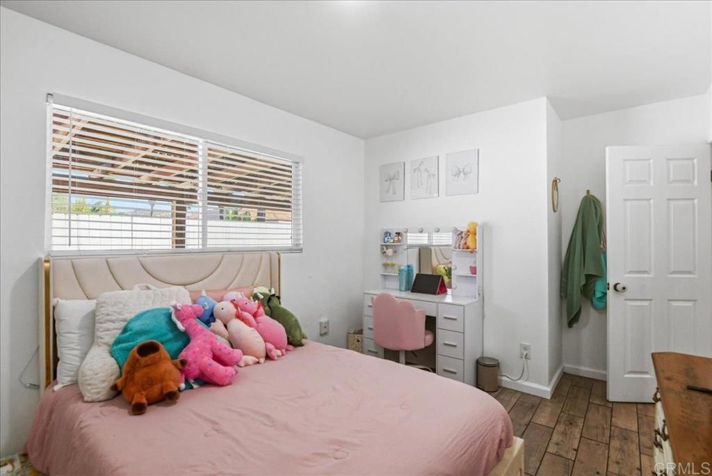 Image 18 of property listing at 10002 Stanley Ct, Santee, CA 92071