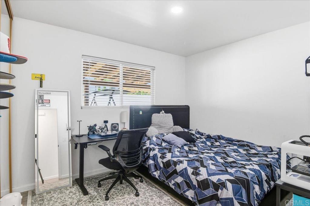 Image 20 of property listing at 10002 Stanley Ct, Santee, CA 92071