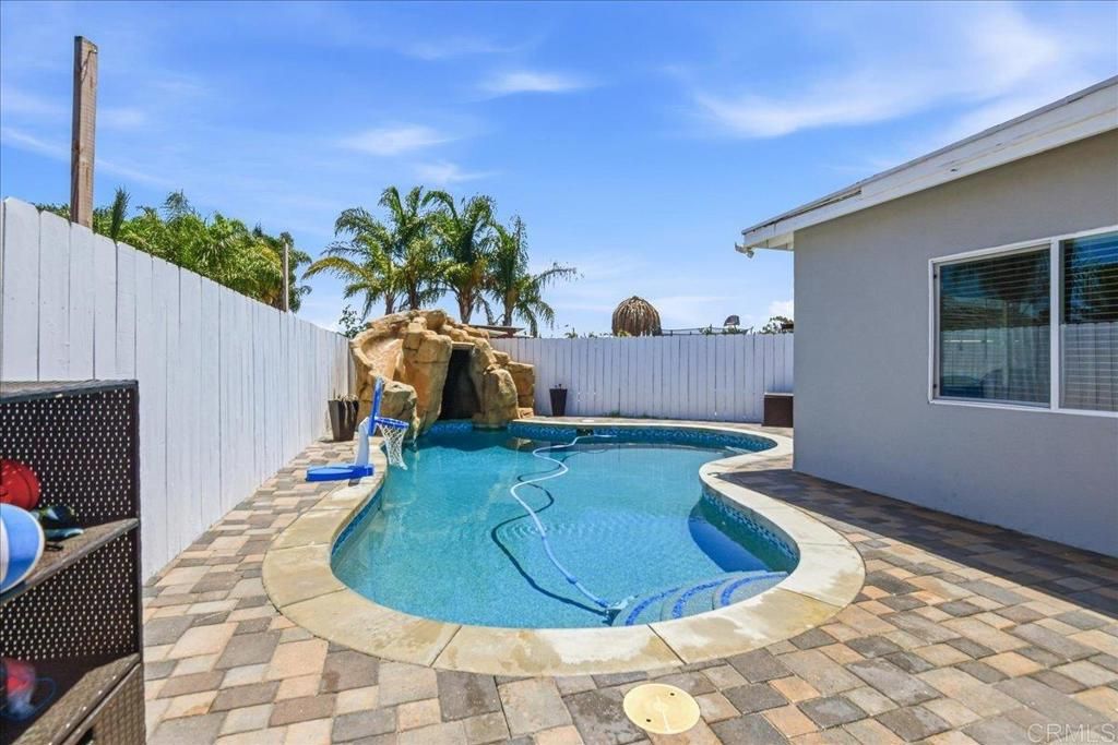 Image 30 of property listing at 10002 Stanley Ct, Santee, CA 92071