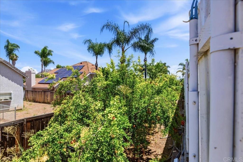 Image 32 of property listing at 10002 Stanley Ct, Santee, CA 92071