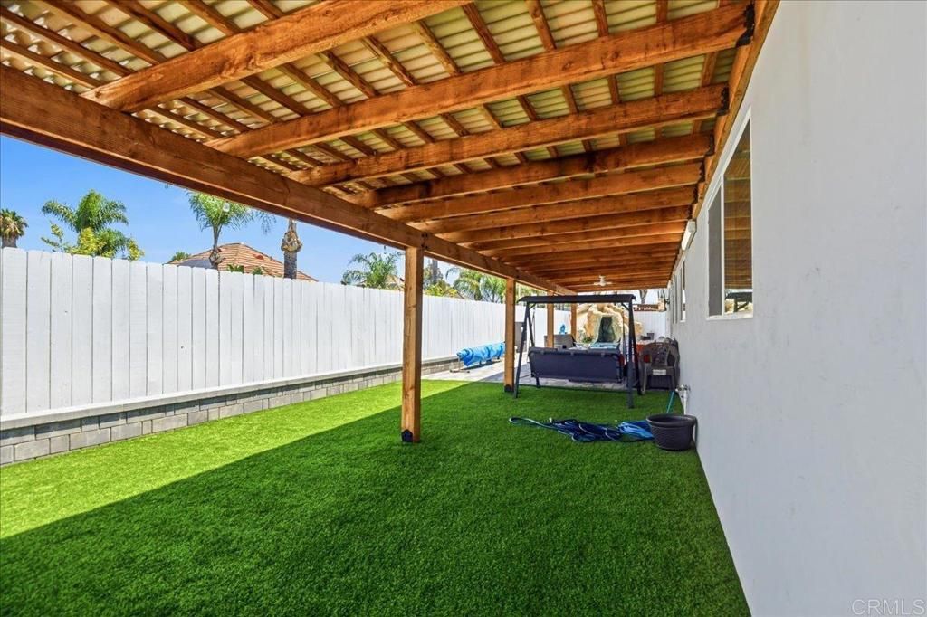 Image 35 of property listing at 10002 Stanley Ct, Santee, CA 92071