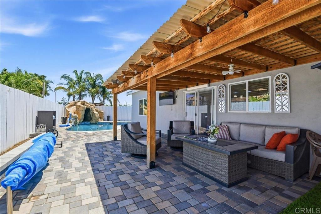 Image 36 of property listing at 10002 Stanley Ct, Santee, CA 92071